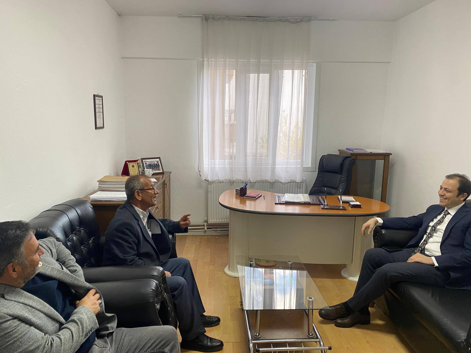 588647048 1170425931941393 1539213573166466070 N