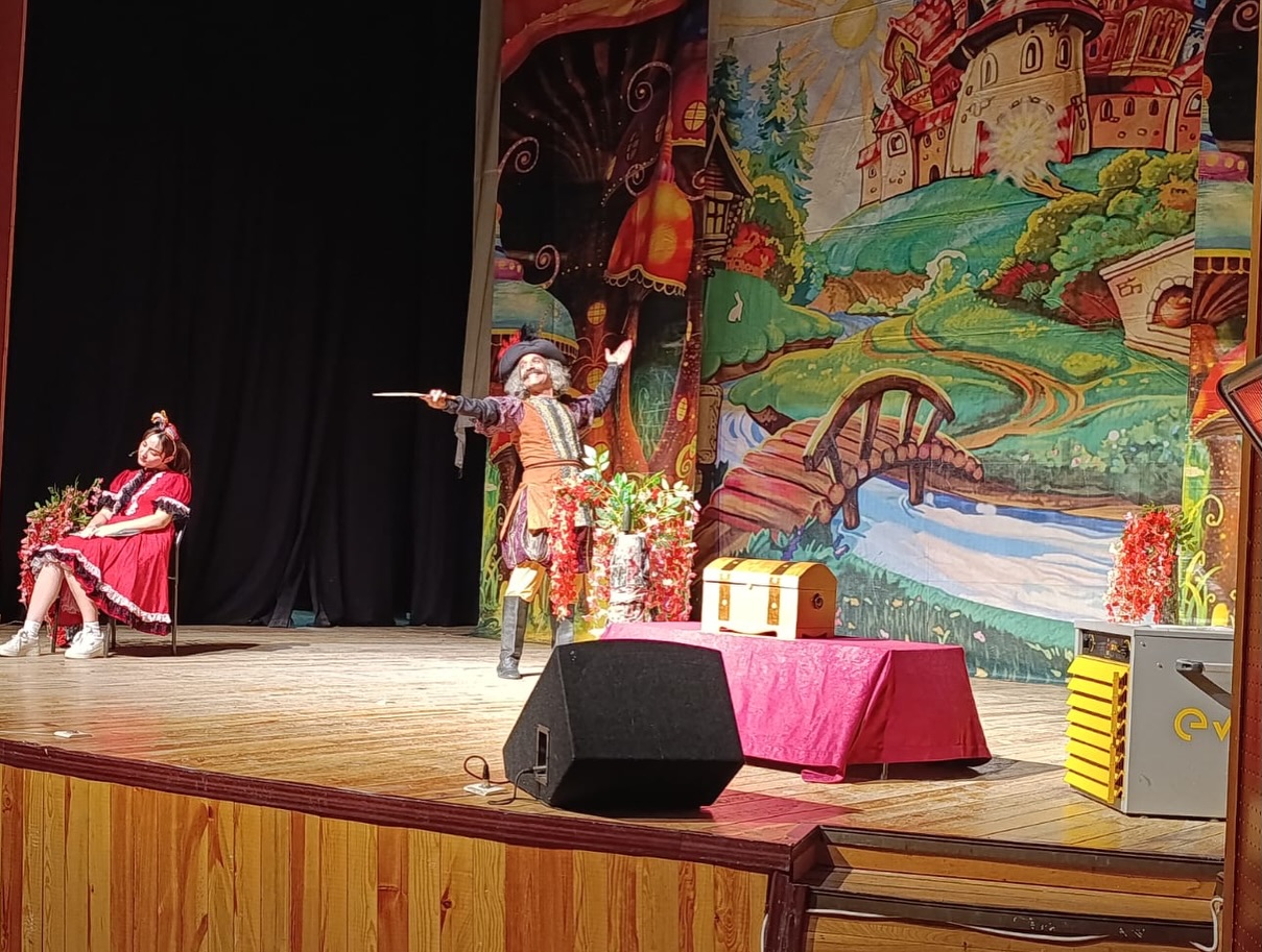 589152370 18086091998062898 4560585715191468629 N