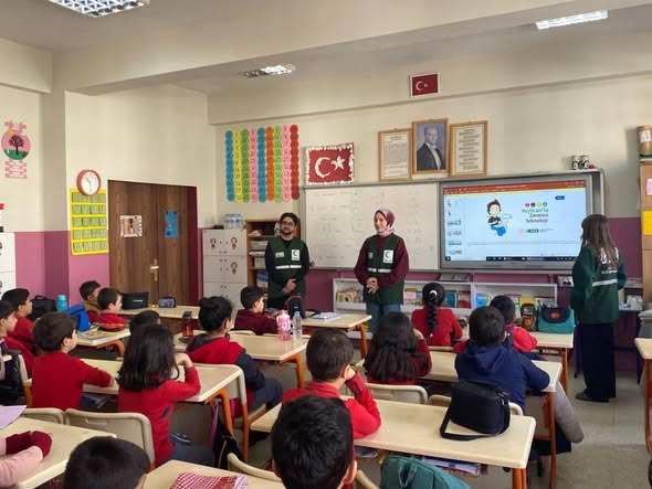 589902126 18303793948282389 7386352340745237855 N