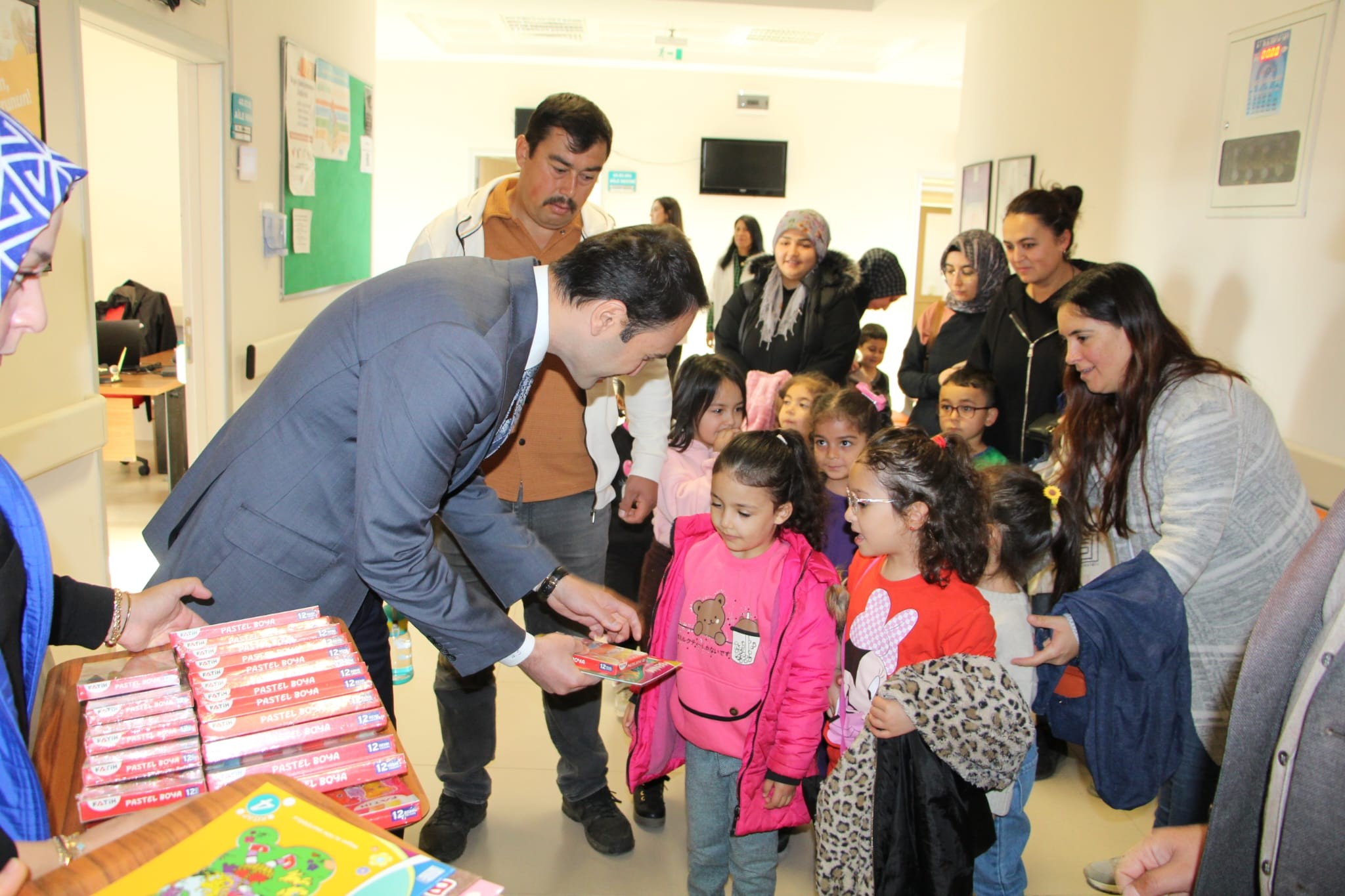 591744613 2331086340698335 5006063690933627668 N