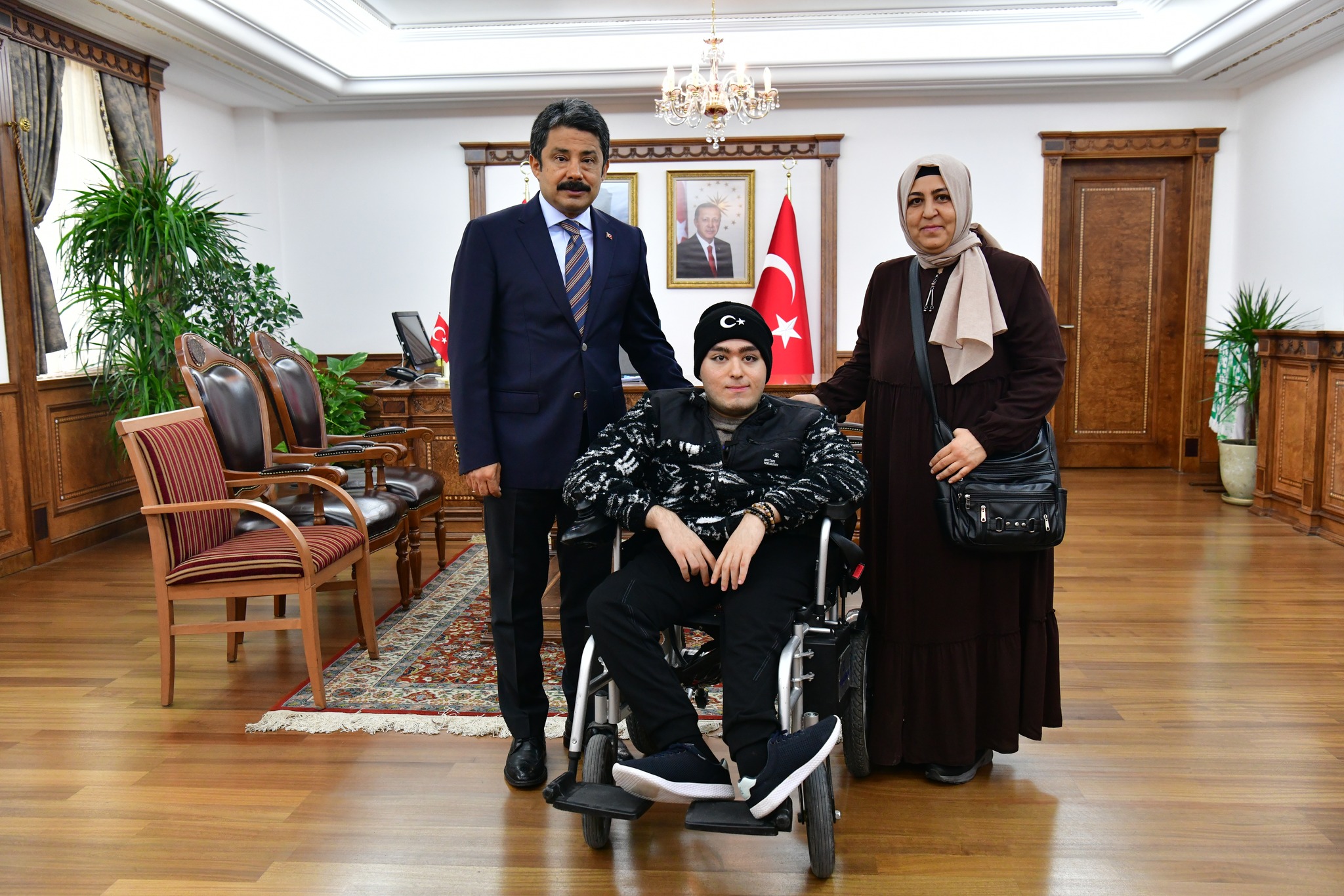 592692338 1172665531718064 5827177929835678100 N