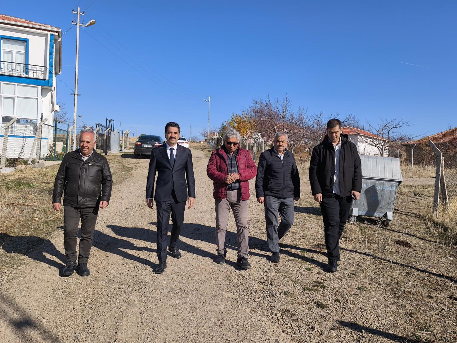 592968176 122126524904991808 2494614487052549466 N