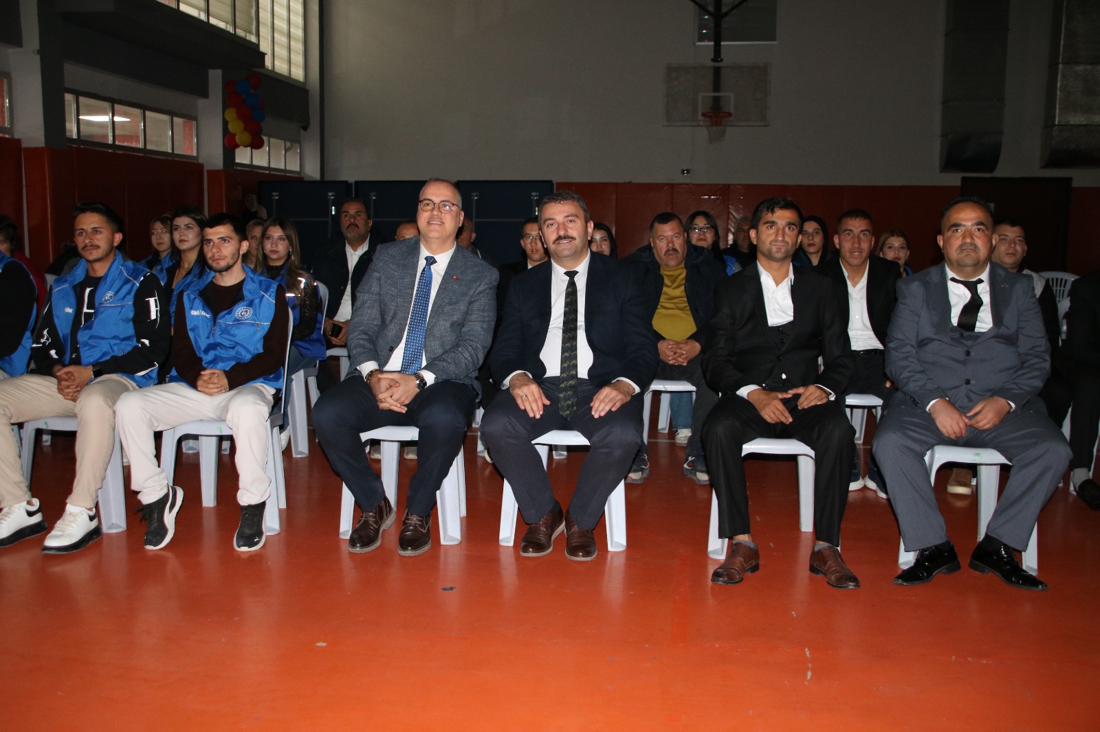 594136413 1329707679168756 1575170341632555947 N