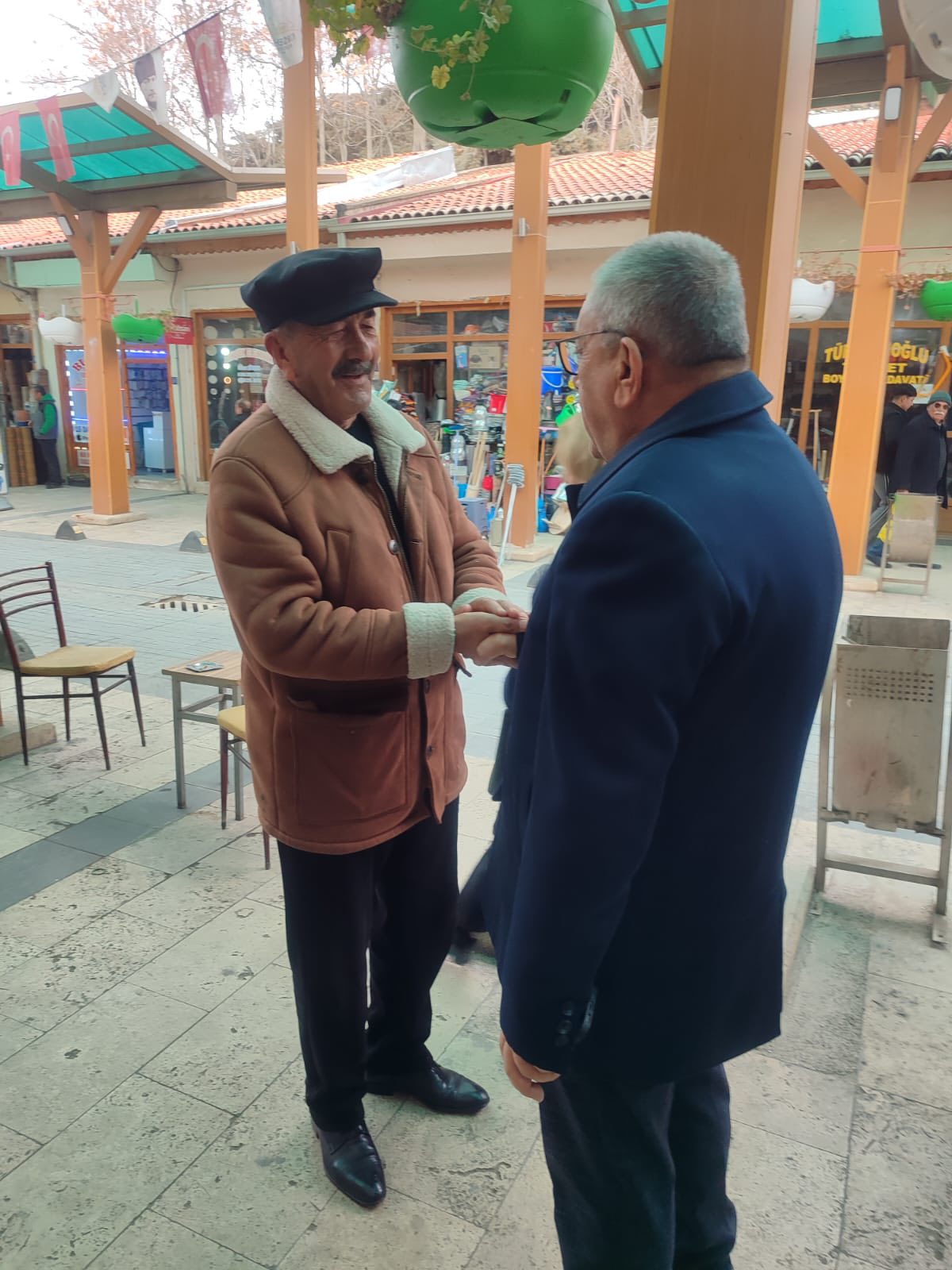 594144352 25241574775526561 8408406986759915285 N