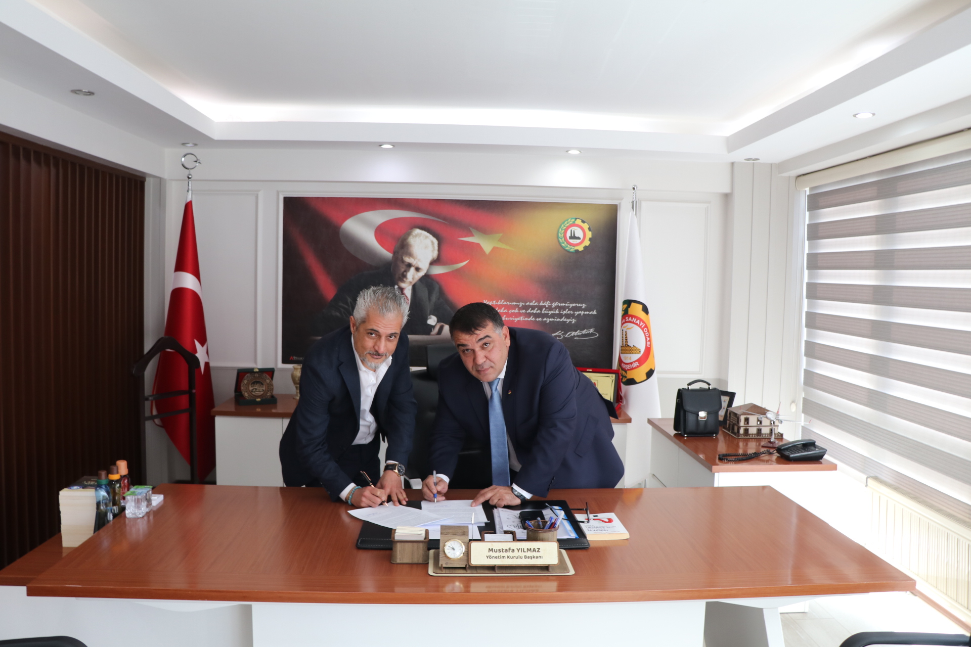 594580937 1273924898106250 1251524754890649998 N