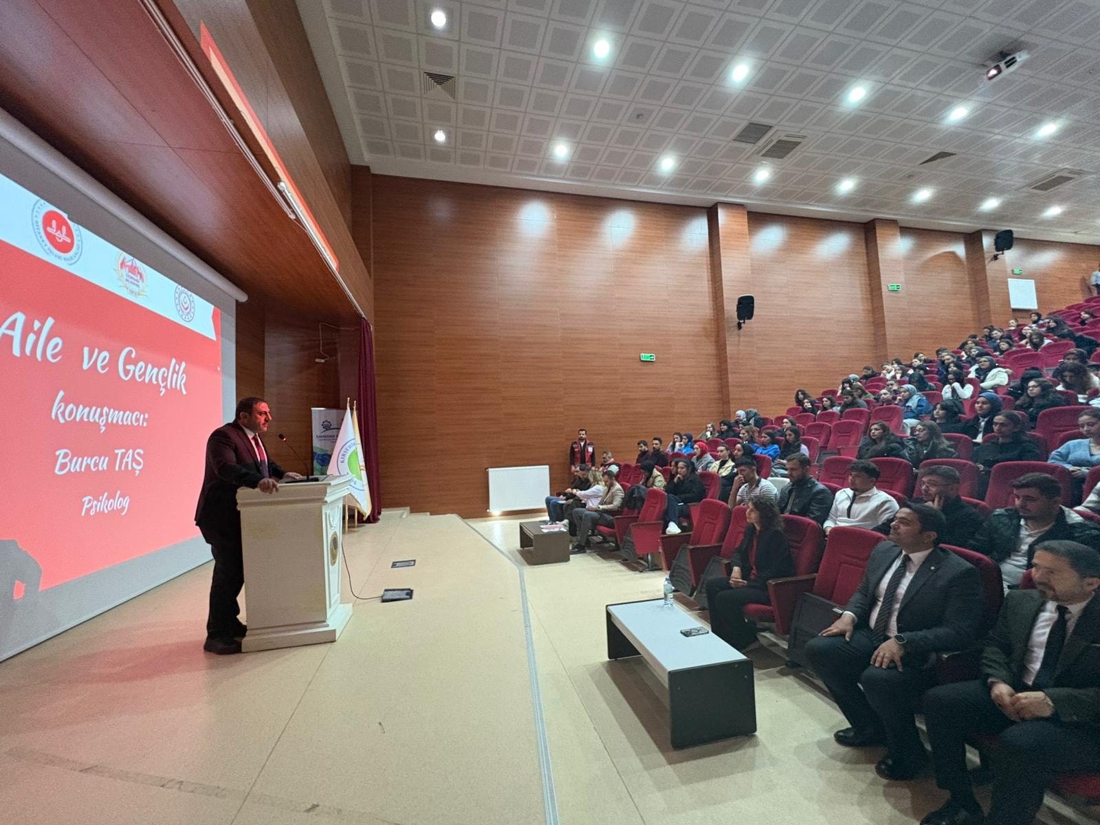 594964802 1486258690168748 206995836154306117 N