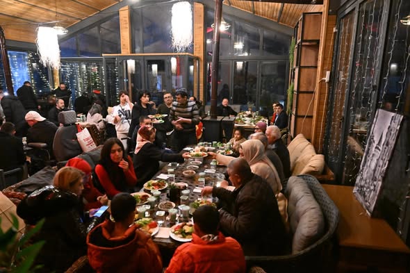 594988258 1193663699613712 941804205654692937 N