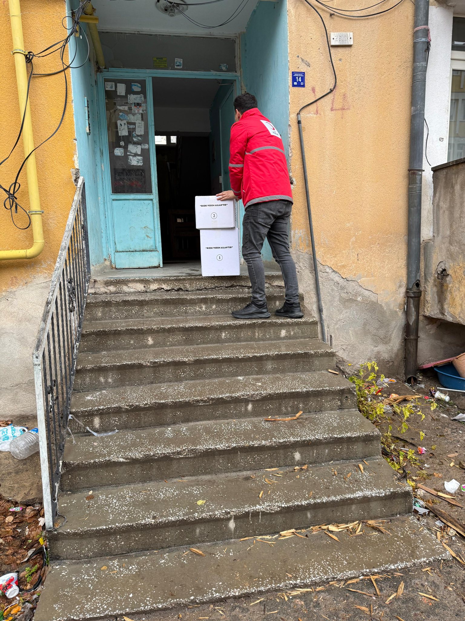 595163215 863946599616712 6420494776745828873 N