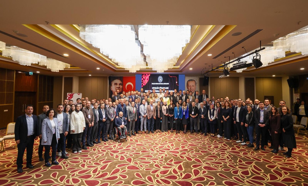 595920237 1333519175454273 1332258985209955058 N