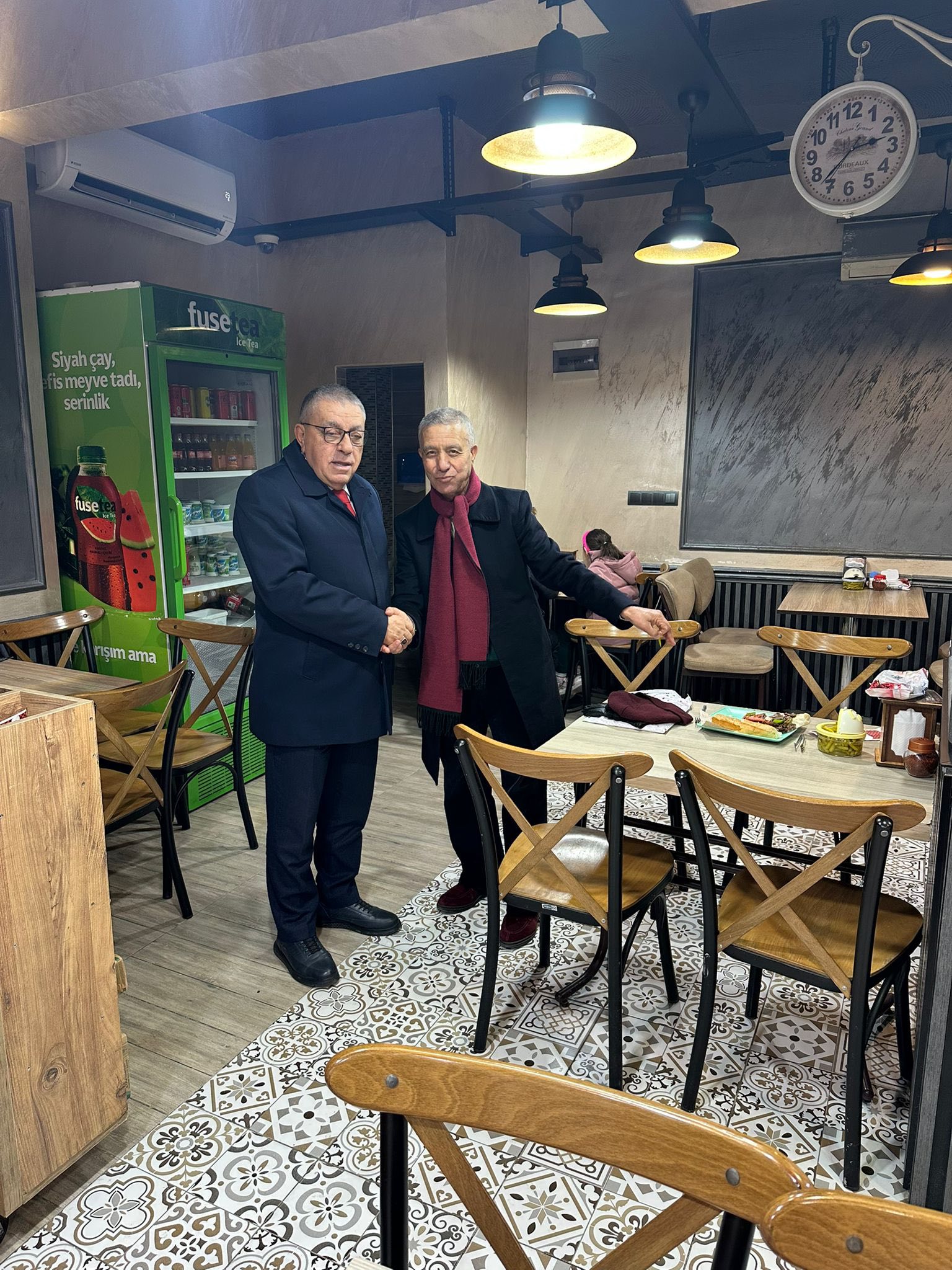 597287253 25337606532590051 8277055940645827905 N