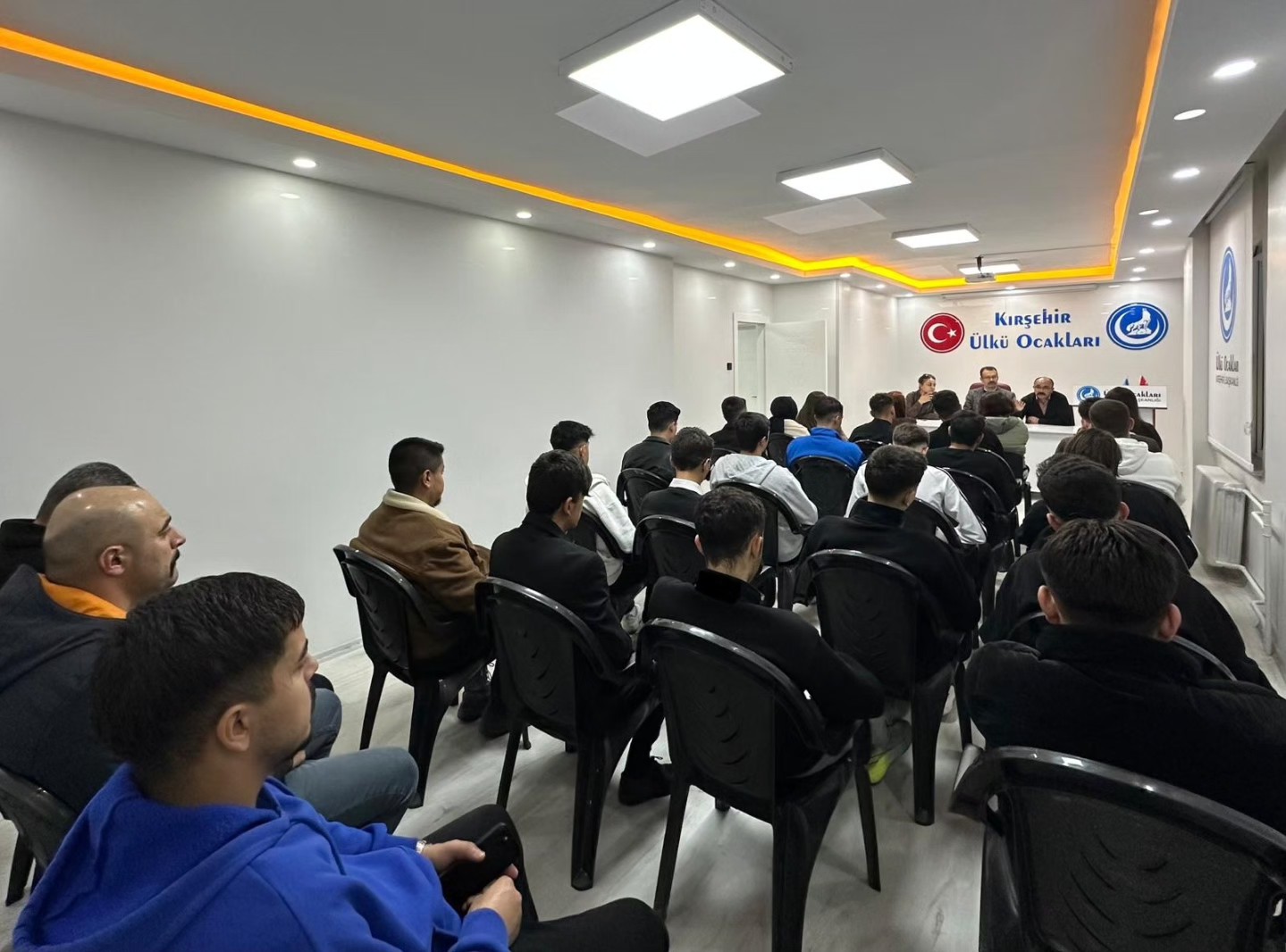 597291184 2747708572248944 3852384771564384234 N