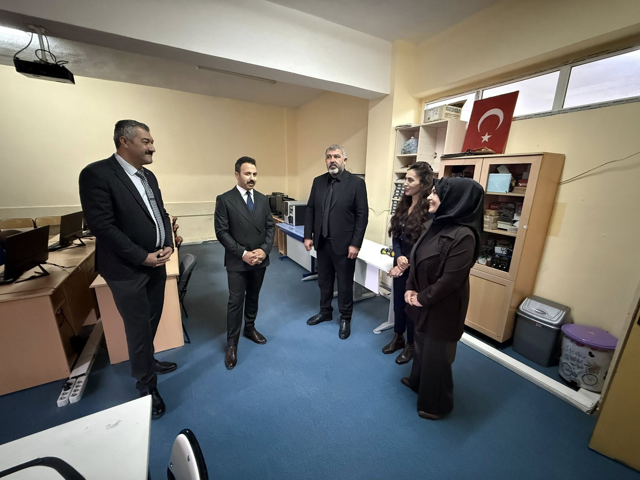 598352586 1167903162197838 1254183588494828765 N