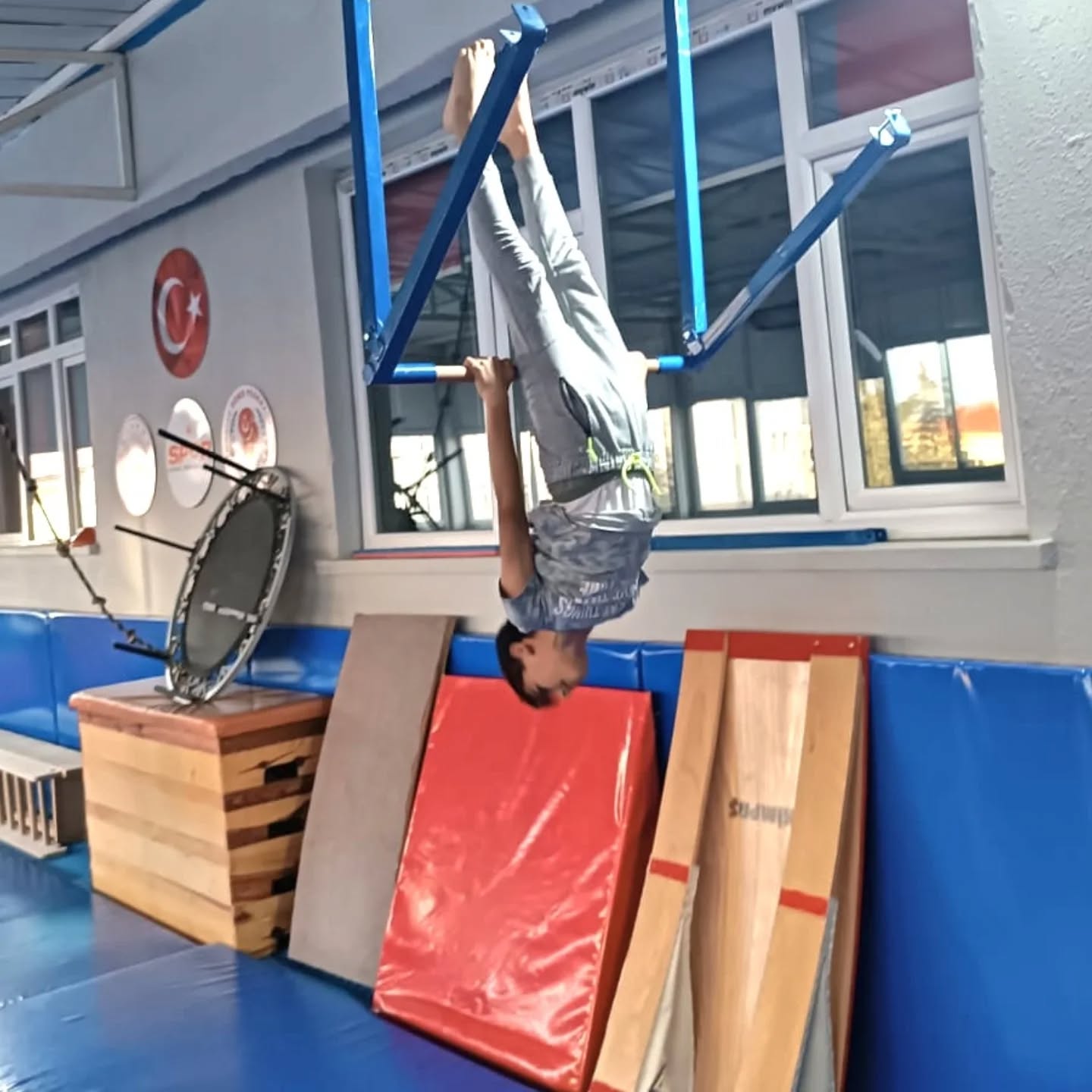 604939791 18339992650231791 8148486760055716810 N