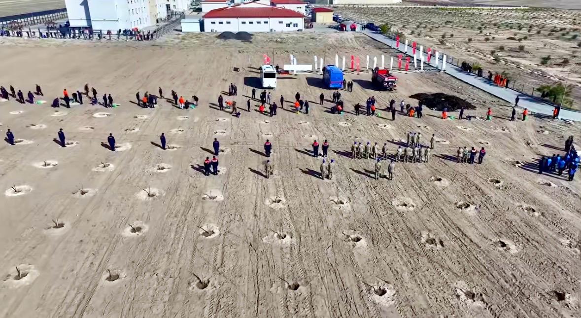 A A 20251208 39924955 39924953 K I R S E H I R D E C E Z A E V I Y E R L E S K E L E R I N D E 5 B I N 500 F I D A N T O P R A K L A B U L U S T U