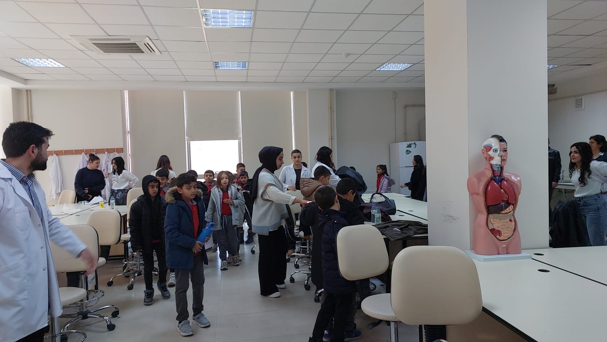 E189D3B4 5E80 45Fd A554 26A3A391Ecde