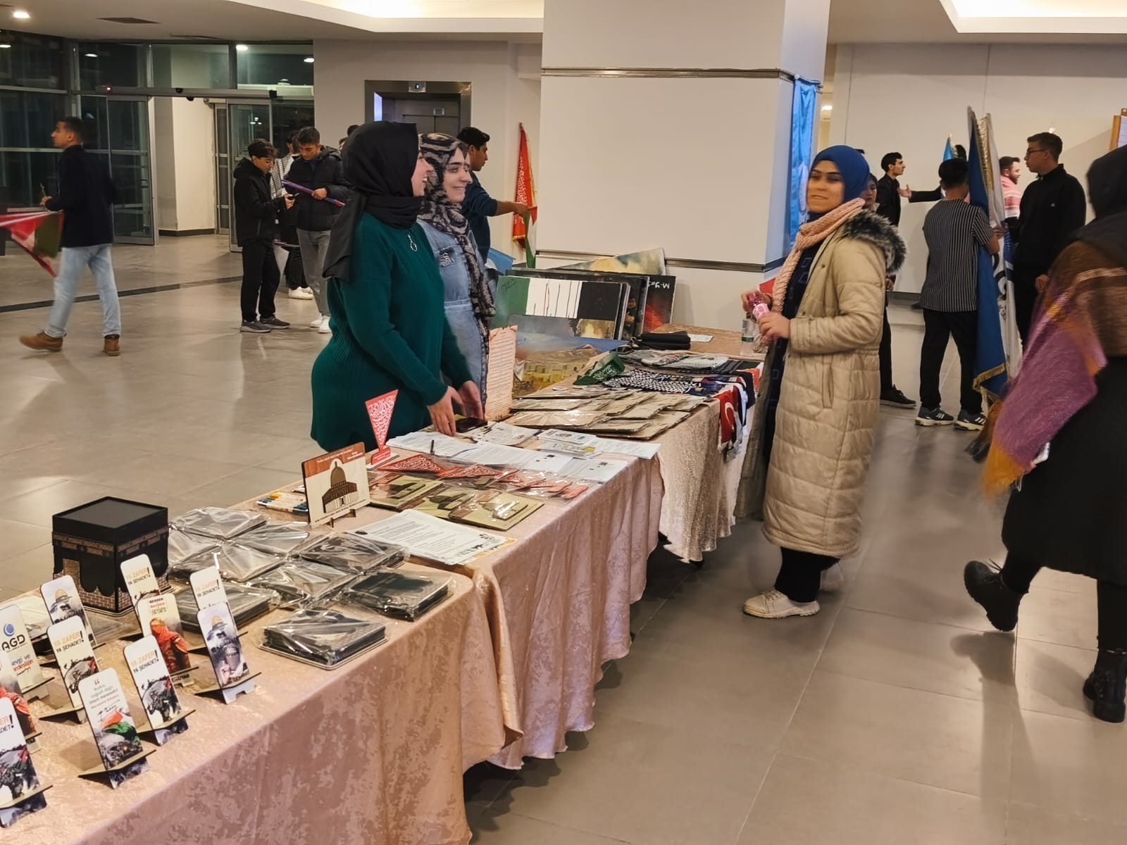 0B66B0E7 906B 4441 A64B 44121A785Aec