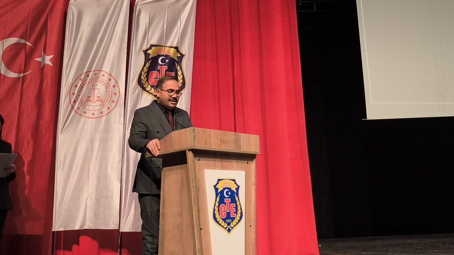 58Cc8D38 4Db2 4C6C 8Cba 64A94949E960