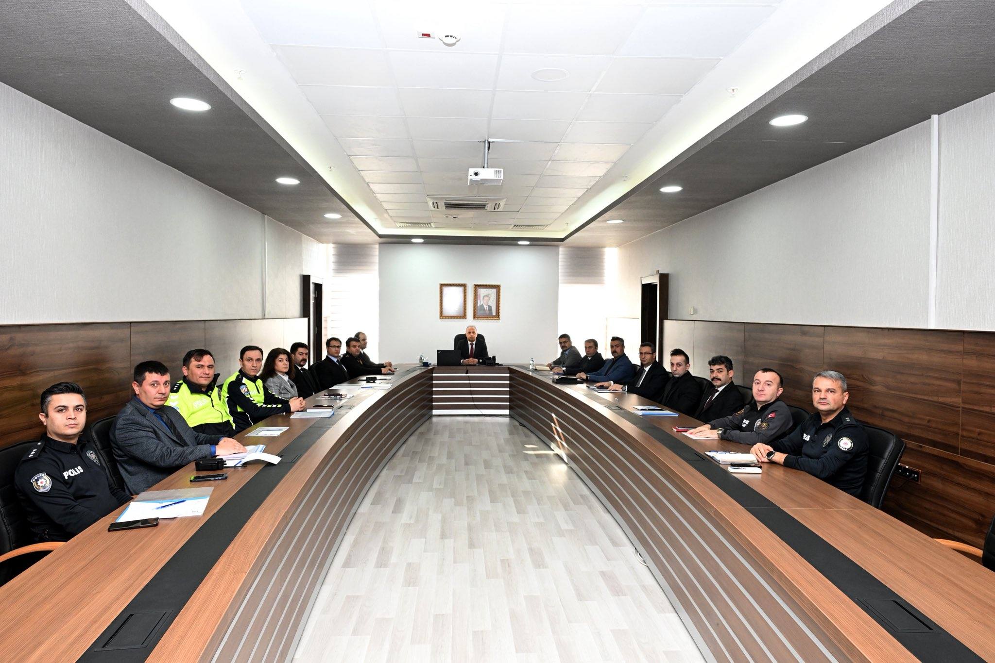 610800563 1690243779004085 1668417114153773635 N