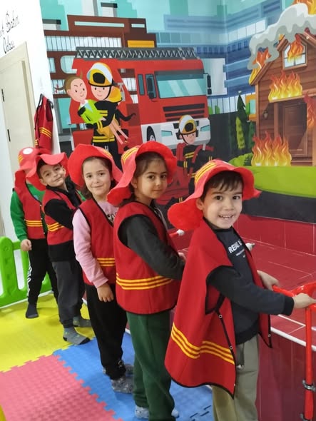 616213287 17971267467004141 4040027561400173430 N