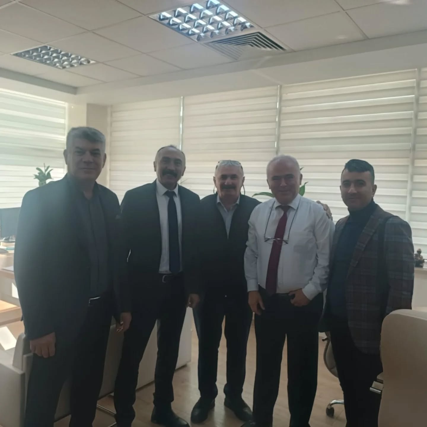 624093101 18147709903455106 8314692328304278436 N