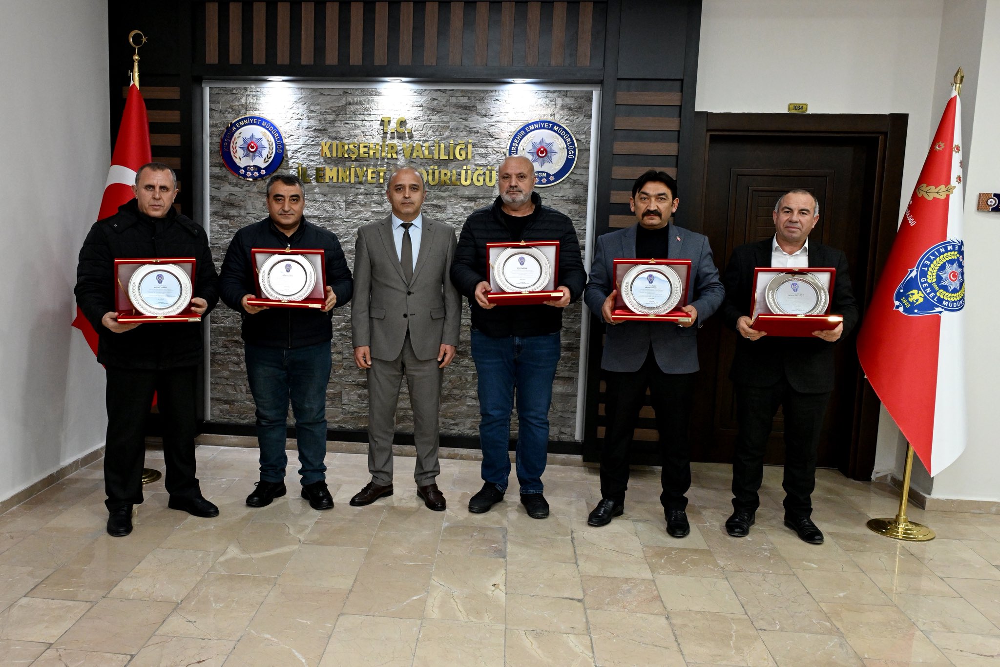 G S Au3 L Ww A Ar R4 R