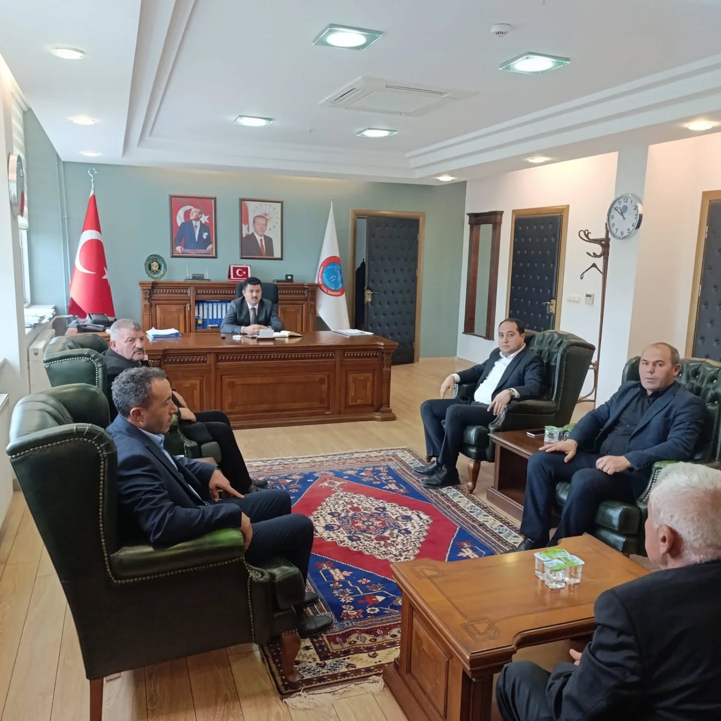 626271230 18328506649221736 8489007506750106500 N