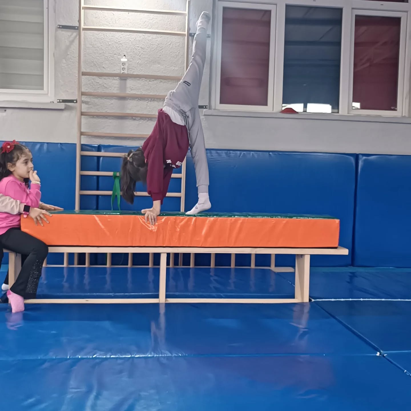 627446331 18345564586231791 8446900424907759642 N