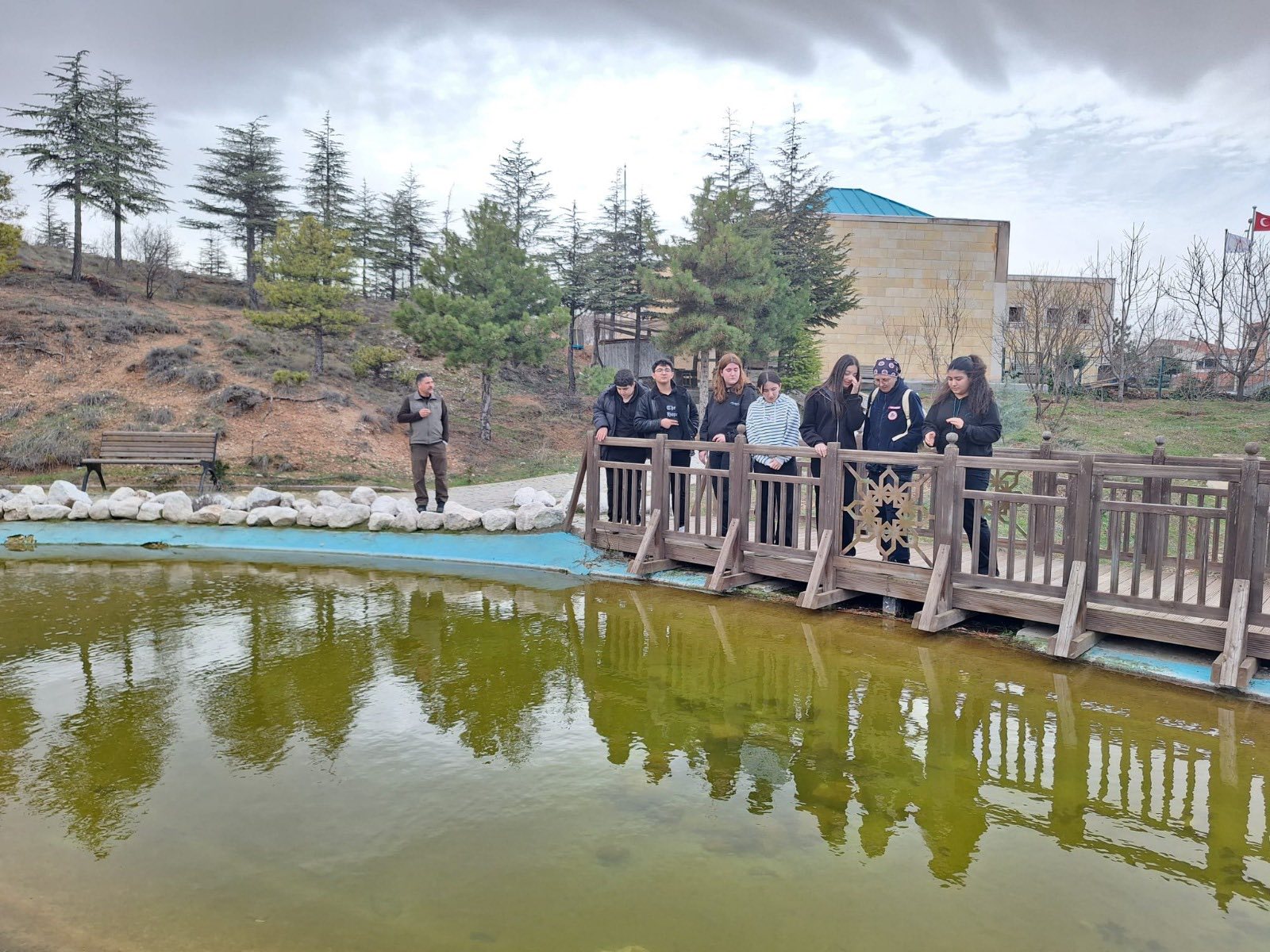 632527833 1216972747213279 5368410033621288157 N