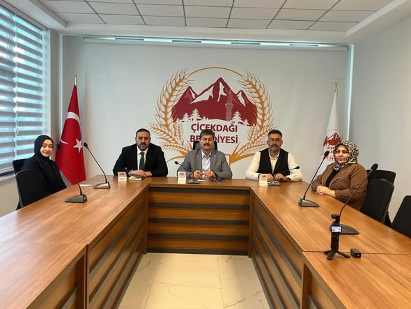 632819501 18315366841255336 5280211261980434144 N