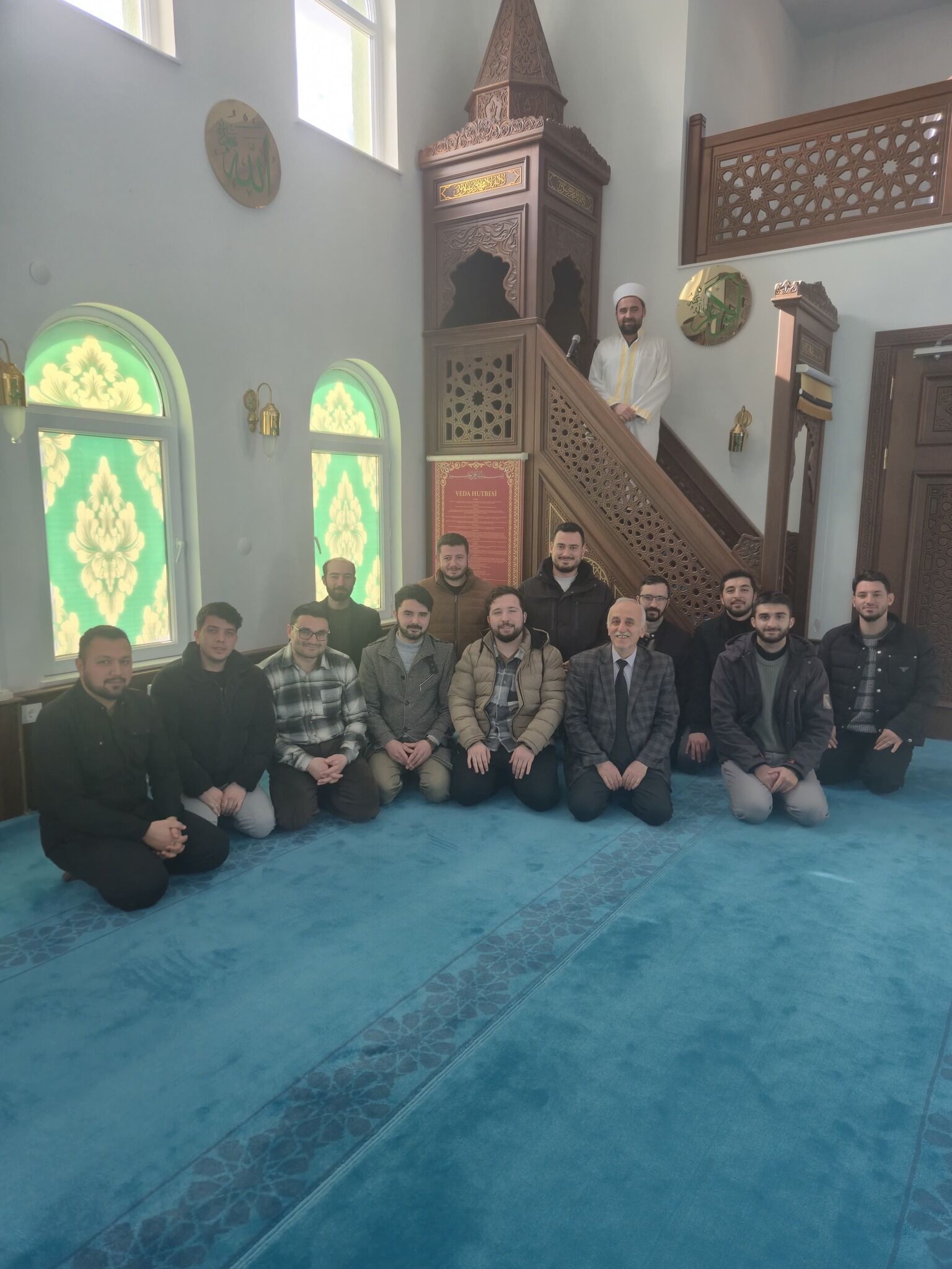 633414259 870593425802802 8604676934823825728 N