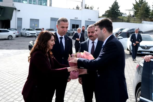 634294597 2806728469680287 9173869892061914711 N