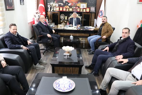 635477000 1437141711097986 3982599720838920045 N