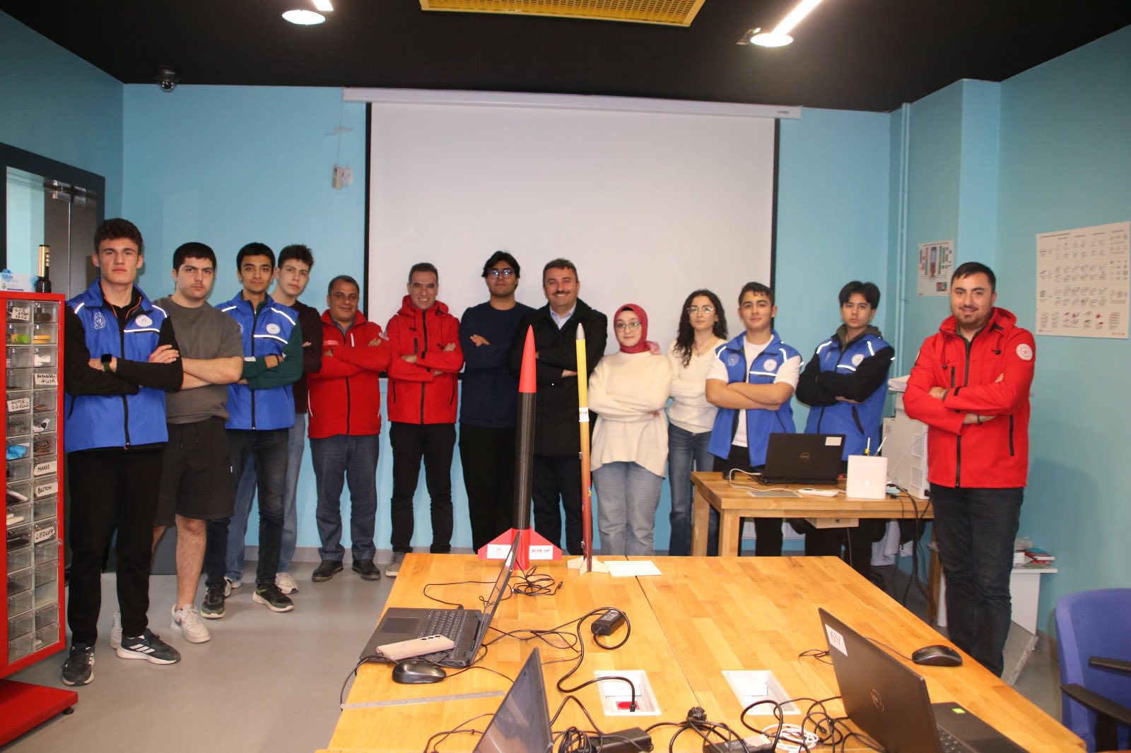 636810453 1352351490267619 9006043732437630275 N