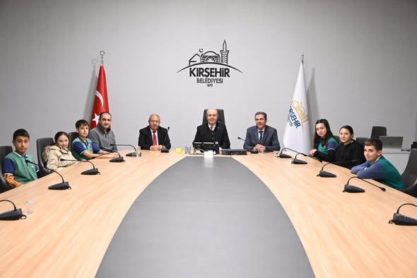 637668624 1617984975903438 1709986134662352256 N