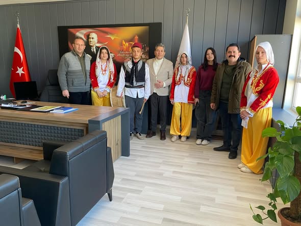 638289752 17897598471392914 8608189543804123383 N