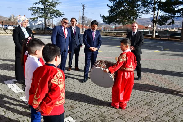 638361669 1231200832531200 8586637047146760845 N