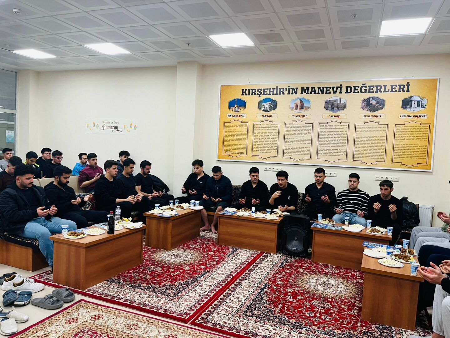 641320314 2816383525381448 4522494098789349637 N