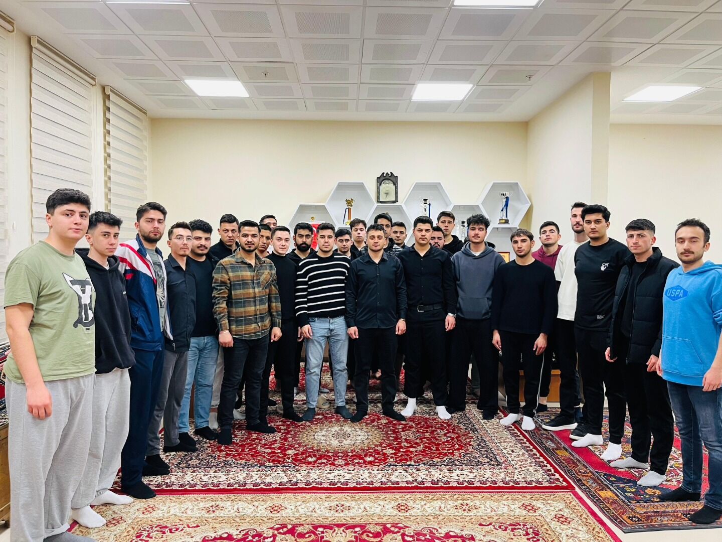 641329356 2816383535381447 7591657401755319436 N