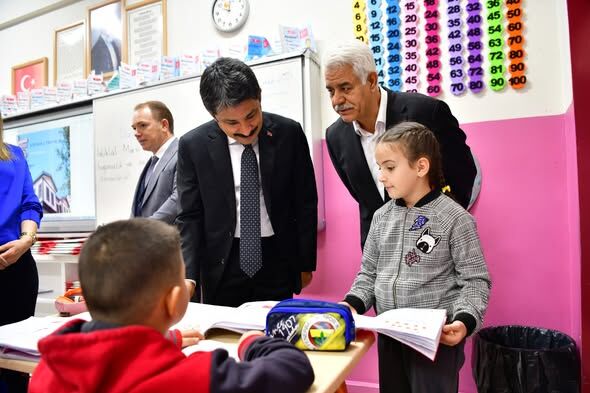 641596558 1236347192016564 1990002056153814533 N