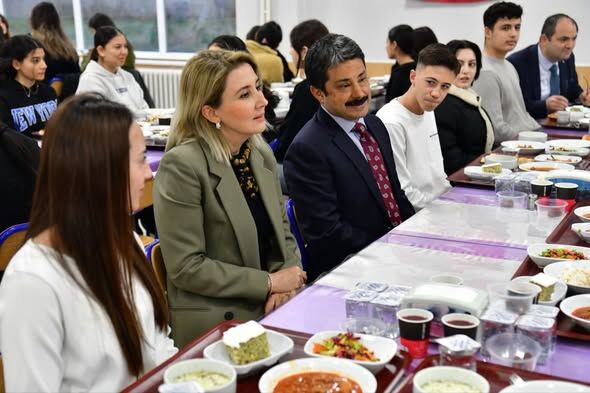 643005469 18308846812280266 100139832869939218 N