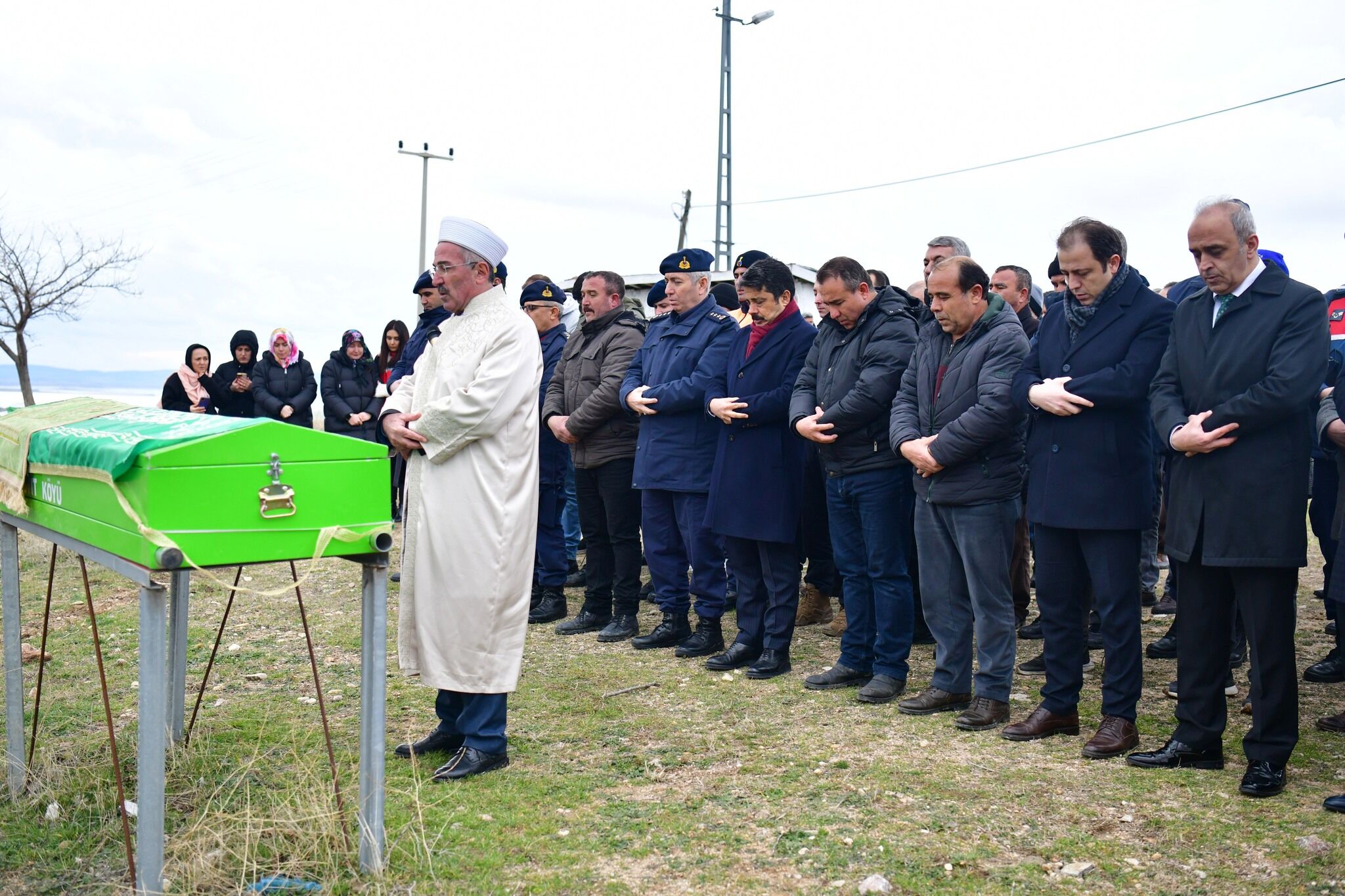 643388649 1238241248493825 4090401408097940791 N