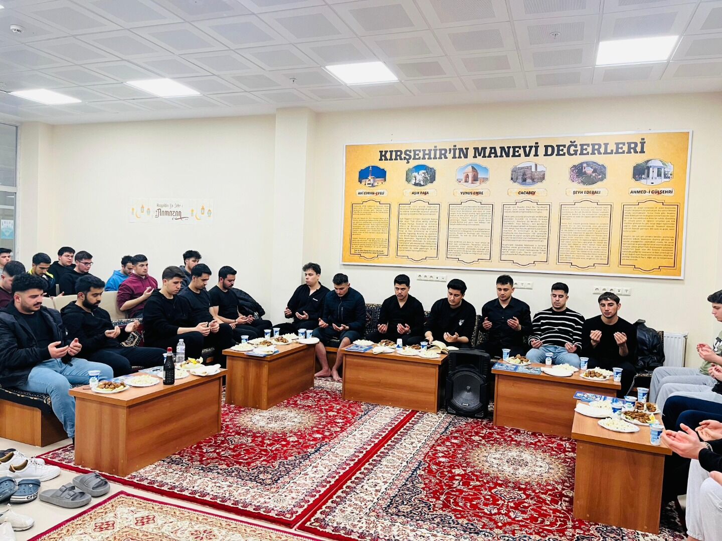 643414418 2816383542048113 8992243888319663007 N