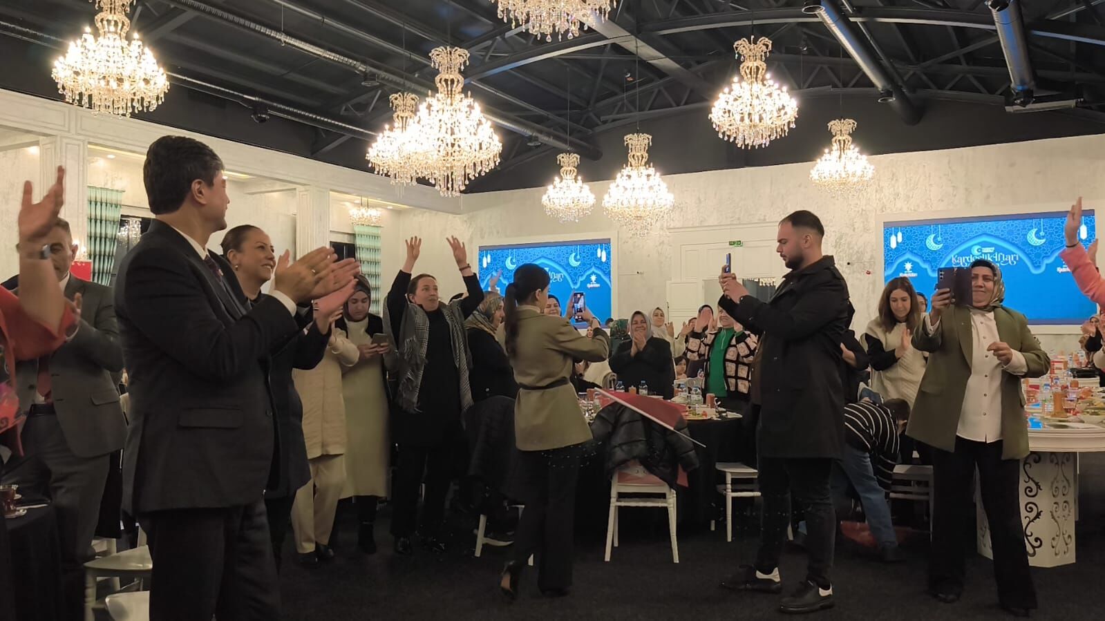 A7Abf259 Df71 4007 8C97 122020Cdc290