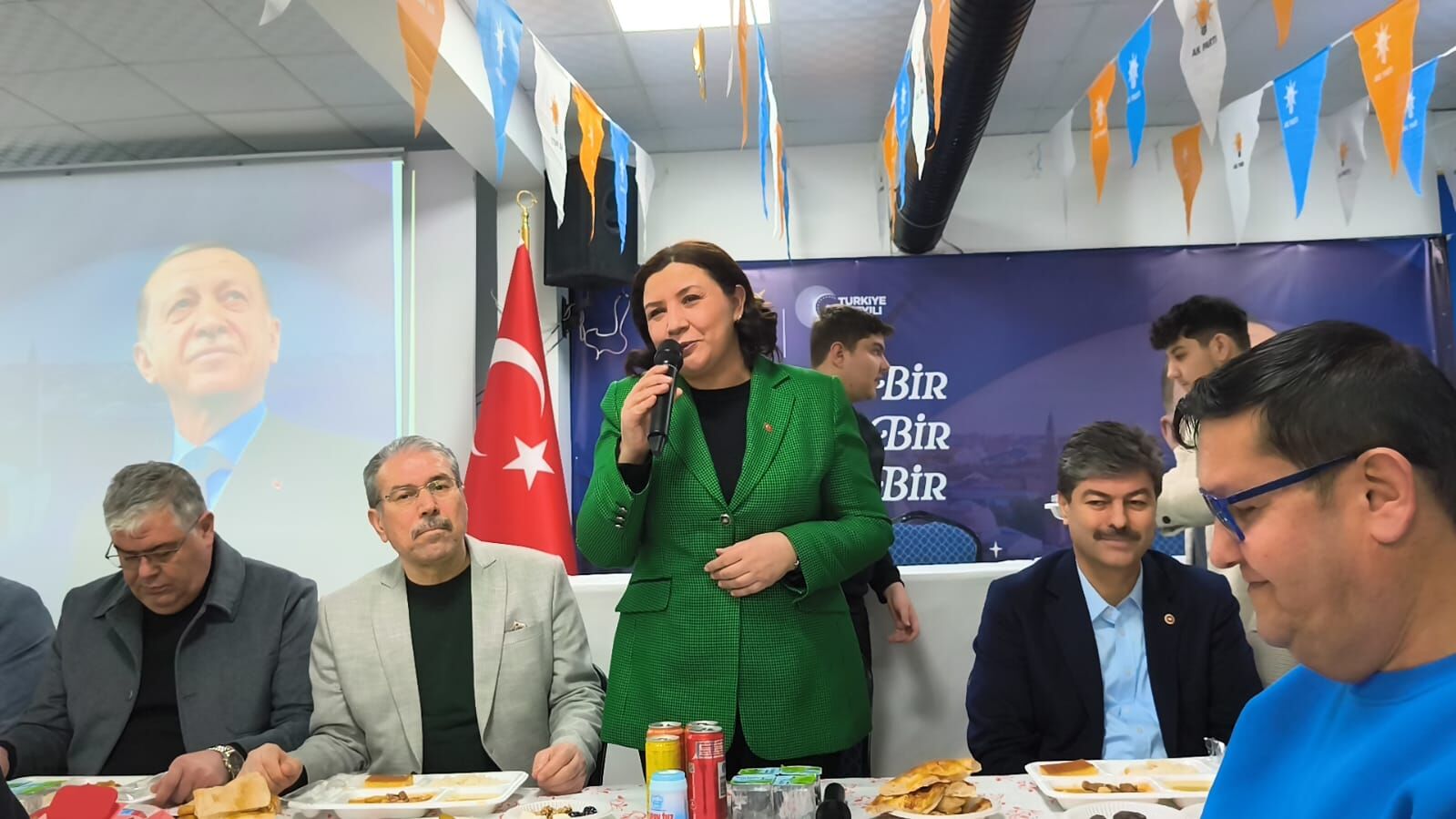 1A3B2Dab 48F2 4505 9019 E50Ca831A9C6