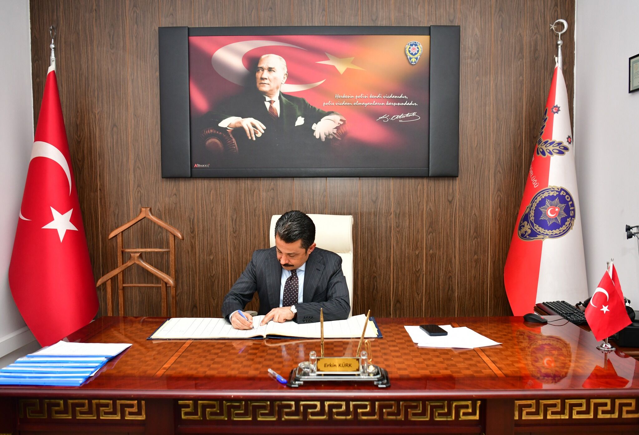 646023289 1242423354742281 8930002667533984815 N