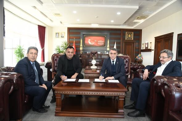 649244585 18573906115017709 788586606538261939 N