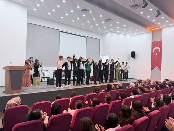 649285781 1570837271710889 6528371045674220199 N