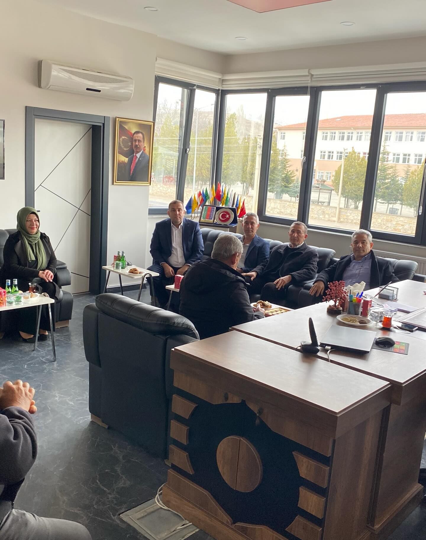 654824864 17978946294004141 9015614053994566359 N