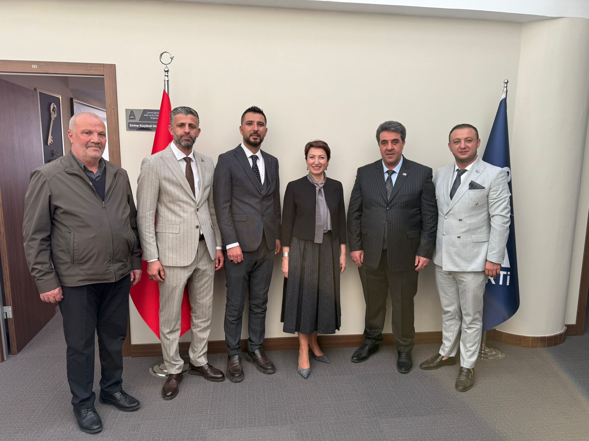 656003086 4153417624877615 5854135269369020189 N