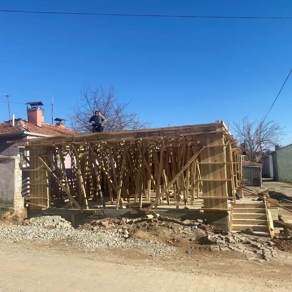 656831921 18123445777599814 3383787705739440878 N